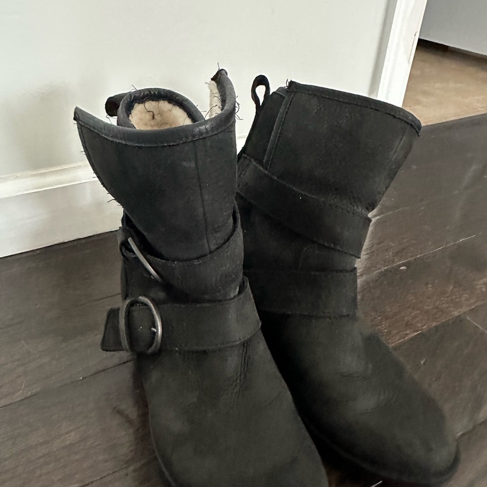 SOREL Black Buckle WARM Ankle Boots - Picture 8 of 9